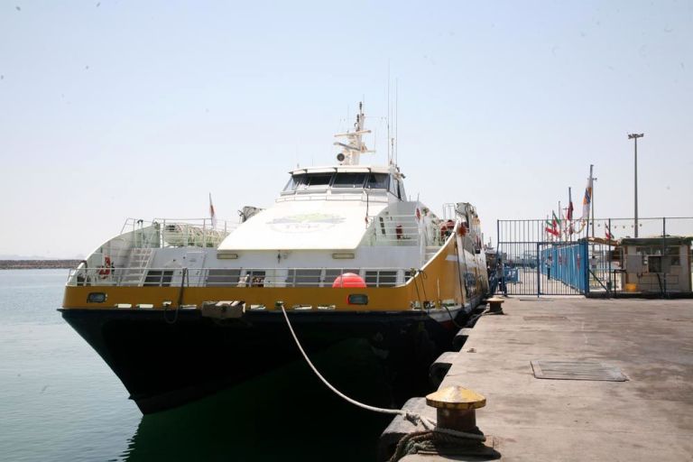 تدشين خط الملاحة البحرية بين ميناء خرمشهر وميناء صحار بسلطنة عمان
