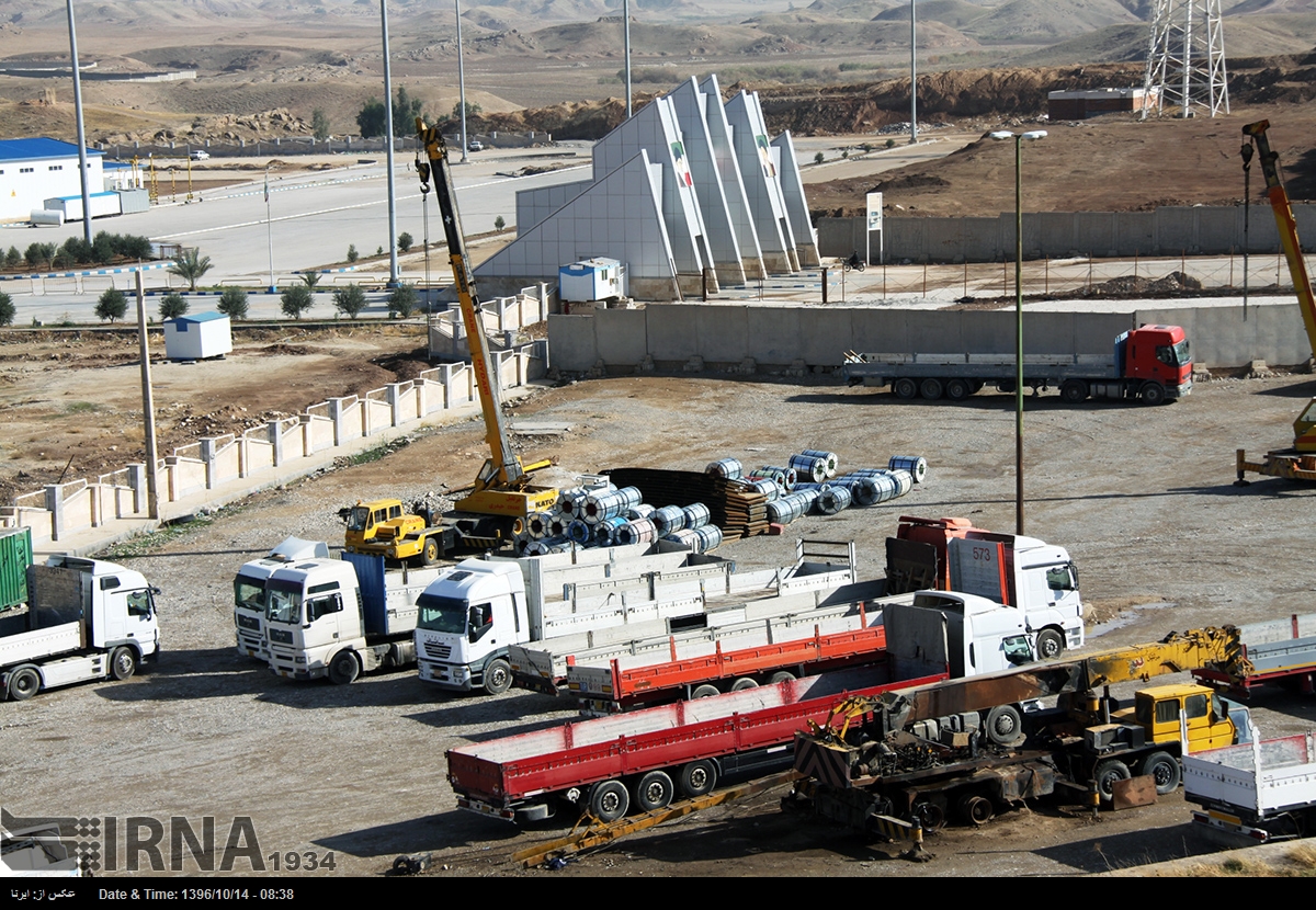 سرمایه گذاری در خوزستان نباید بخاطر فرافکنی برخی دستگاه‌ها دچار آسیب شود