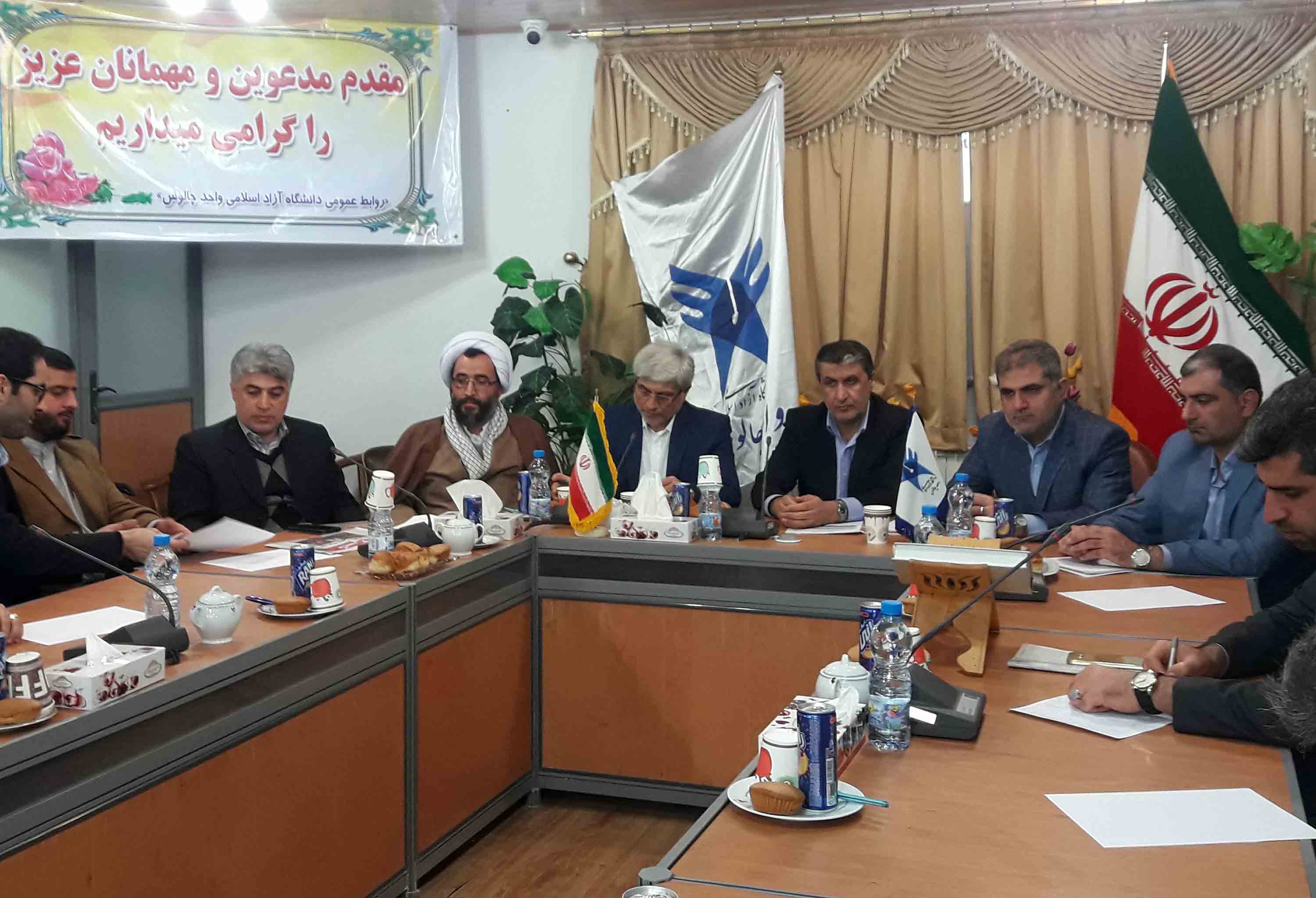 چهاربانده كردن جاده چالوس تا دوراهي دزدبن در اولويت قرار گيرد چهاربانده كردن جاده چالوس تا دوراهي دزدبن در اولويت قرار گيرد