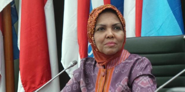 Indonesian MP urges Muslims to resolve problems via dialogue Indonesian MP urges Muslims to resolve problems via dialogue