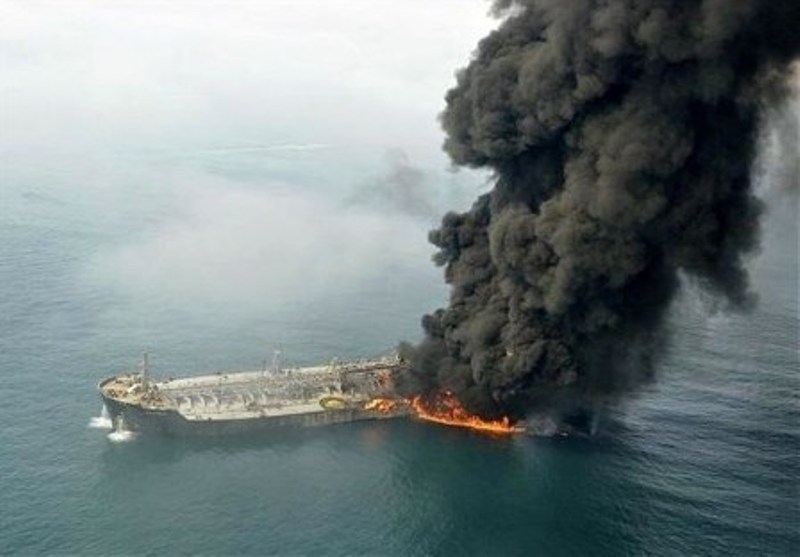 Iran navy commandos get near burning tanker Iran navy commandos get near burning tanker
