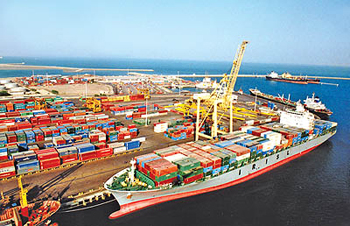 صادرات يك هزار و 900 كانتينر مواد غذايي از بندرلنگه به قطر