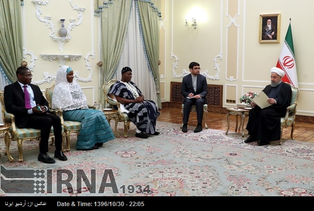 Ruhani: İran, Gana ile kültürel ve sağlık alanında işbirliğini geliştirmek istiyor Ruhani: İran, Gana ile kültürel ve sağlık alanında işbirliğini geliştirmek istiyor