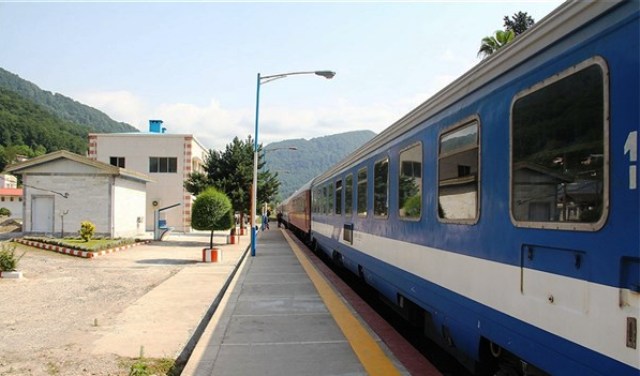 Pak dailies hail resumption of Iran-Pak train service Pak dailies hail resumption of Iran-Pak train service