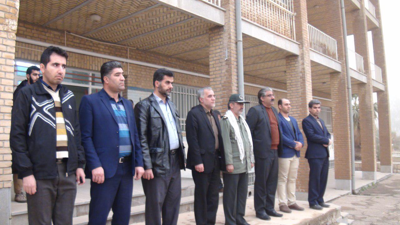 دانش آموزان قصرشيريني راهي سرزمين هاي نور شدند دانش آموزان قصرشيريني راهي سرزمين هاي نور شدند