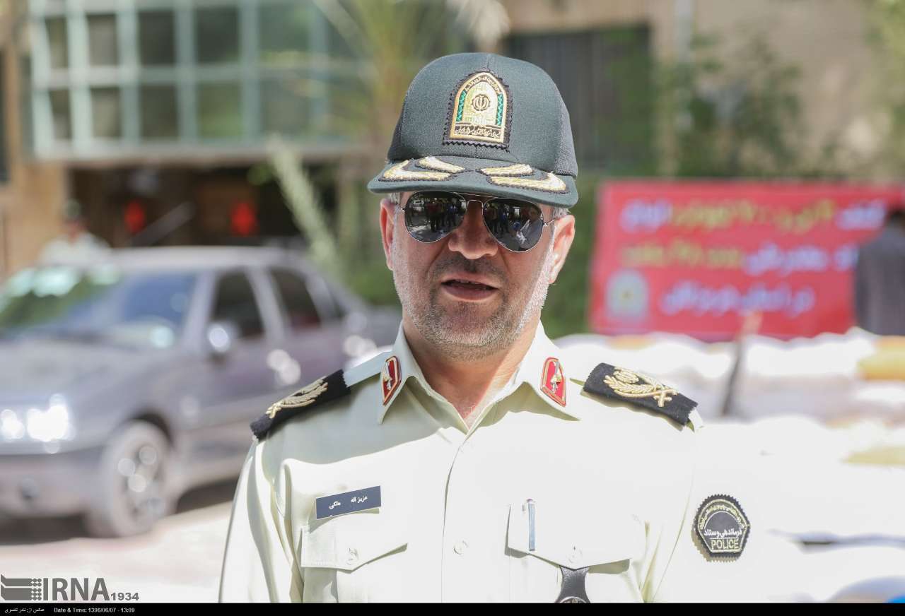 81 دستگاه خودرو سبك و سنگين حامل كالاي قاچاق در هرمزگان توقيف شد 81 دستگاه خودرو سبك و سنگين حامل كالاي قاچاق در هرمزگان توقيف شد
