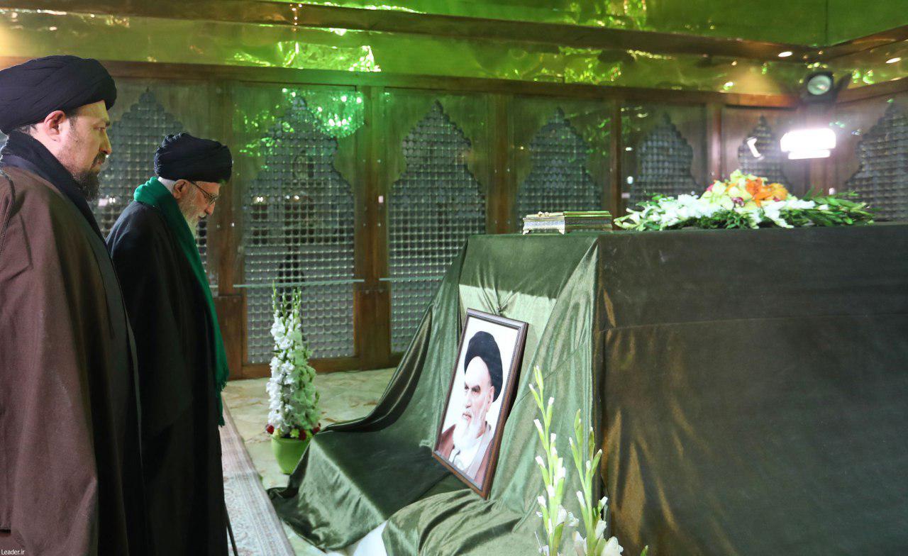 Ayatollah Chamenei in Imam-Chomein-Mausoleum zum Jahrestag der islamischen Revolution Ayatollah Chamenei in Imam-Chomein-Mausoleum zum Jahrestag der islamischen Revolution