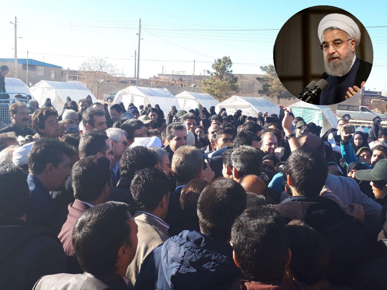 الرئيس الايراني يصل الي قرية غورك المنكوبة بالزلزل بمحافظة كرمان الرئيس الايراني يصل الي قرية غورك المنكوبة بالزلزل بمحافظة كرمان