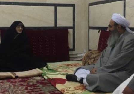 القوميات واتباع المذاهب المختلفة يعيشون بوئام وسلام جنبا الي جنب القوميات واتباع المذاهب المختلفة يعيشون بوئام وسلام جنبا الي جنب