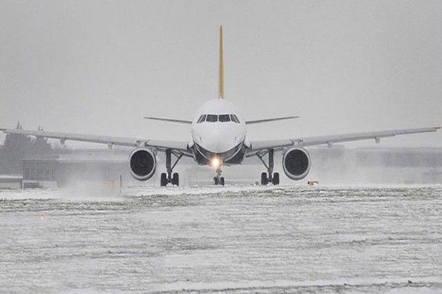 جریمه شدن آژانس های هواپیمایی متخلف و گرانفروش در برف اخیر