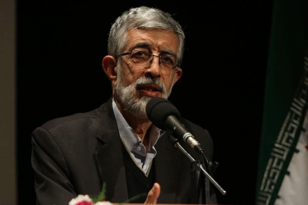 علي الأحزاب الالتزام بالوحدة / الحرب الثقافية والضغط الاقتصادي طرفا كماشة لمواجهة الثورة علي الأحزاب الالتزام بالوحدة / الحرب الثقافية والضغط الاقتصادي طرفا كماشة لمواجهة الثورة