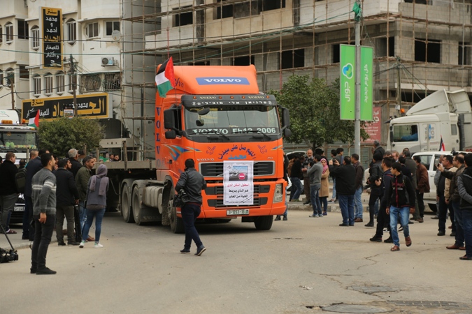 رجال الاعمال الفلسطينيون يوقفون ادخال المنتجات والبضائع للقطاع ليوم واحد رجال الاعمال الفلسطينيون يوقفون ادخال المنتجات والبضائع للقطاع ليوم واحد