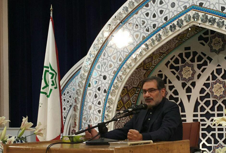 شمخانی: أمیركا تعلن صراحة ان ایران تقف حاجزا امام سیاساتها اللامشروعة شمخانی: أمیركا تعلن صراحة ان ایران تقف حاجزا امام سیاساتها اللامشروعة