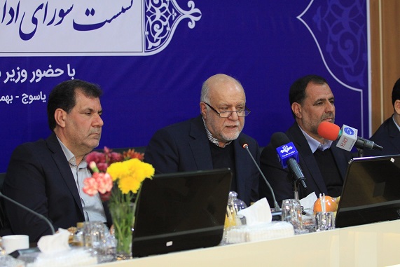 وزير النفط: قيمة المنتجات البتروكيمياوية بلغت20 مليار دولار وزير النفط: قيمة المنتجات البتروكيمياوية بلغت20 مليار دولار