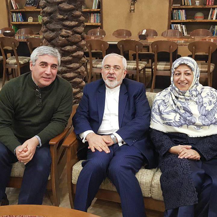 ظریف یبدی اعجابه بفیلم 'بتوقیت الشام' ویصفه بانه منقطع النظیر ظریف یبدی اعجابه بفیلم 'بتوقیت الشام' ویصفه بانه منقطع النظیر