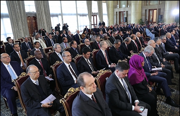 السفراء المعتمدون في طهران يهنئون رئيس الجمهورية بمناسبة ذكري انتصار الثورة السفراء المعتمدون في طهران يهنئون رئيس الجمهورية بمناسبة ذكري انتصار الثورة