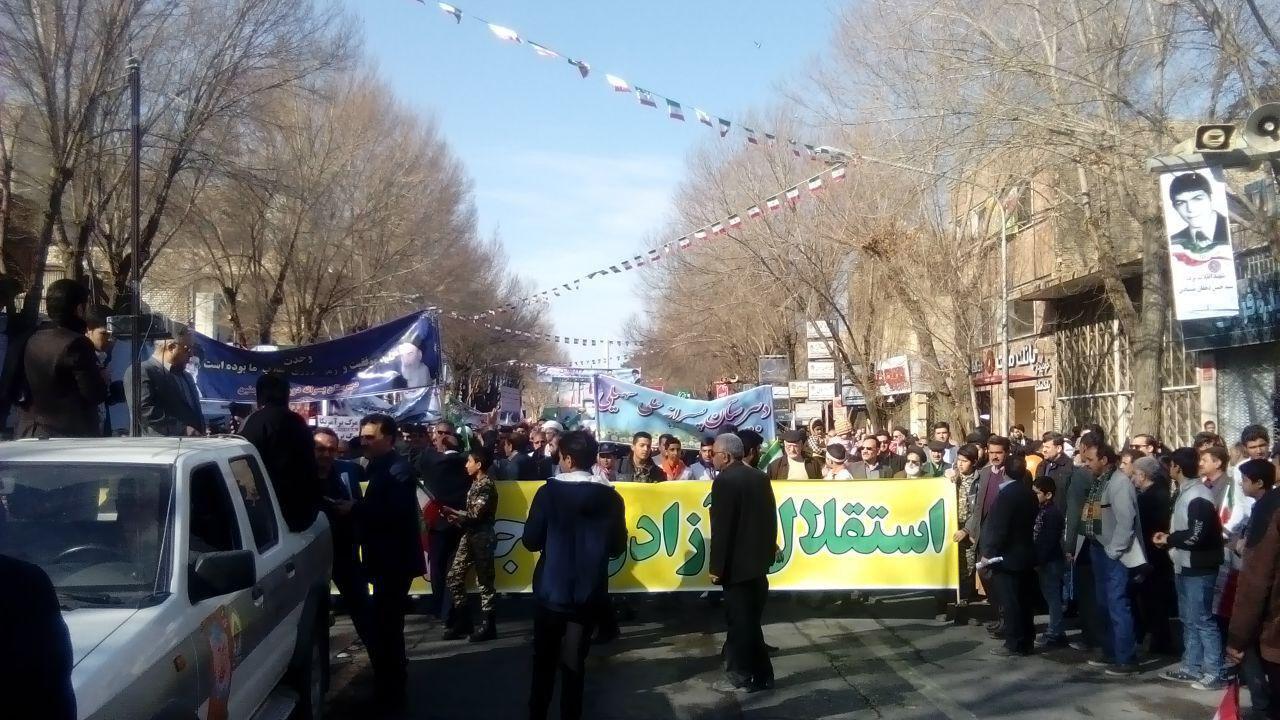 راهپیمایی 22 بهمن در استان یزد آغاز شد