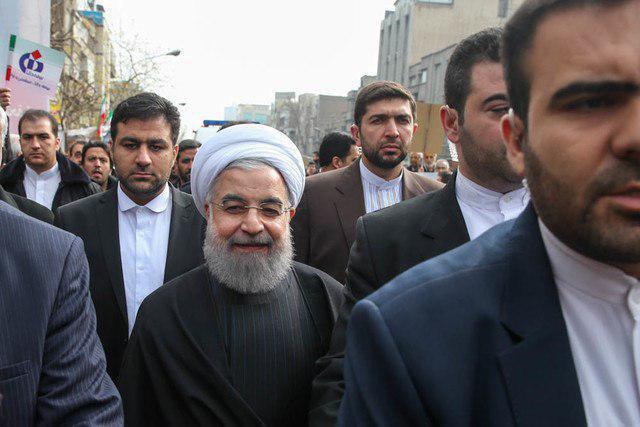 رئيس الجمهورية يشارك في مسيرات 22 بهمن رئيس الجمهورية يشارك في مسيرات 22 بهمن