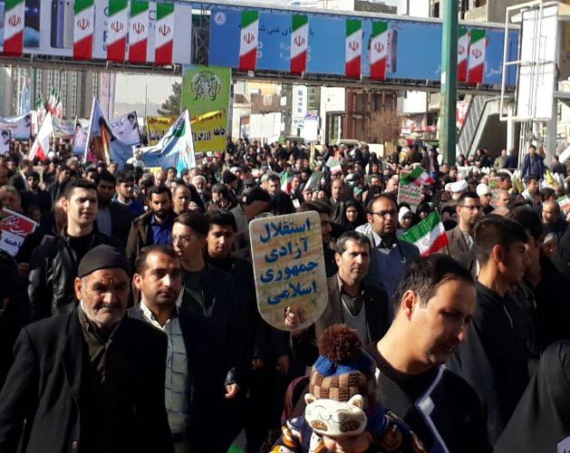 برگزاري جشن باشكوه پيروزي انقلاب در كرمانشاه/نمايش عزت و شكوه ملي