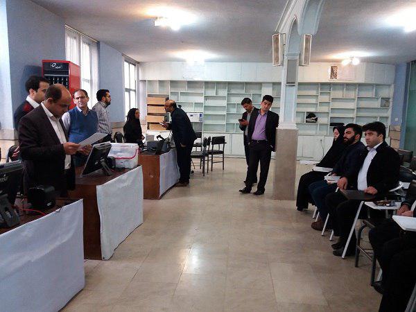 انتخابات اتحاديه پوشاك ورامين به صورت الكترونيك برگزار شد انتخابات اتحاديه پوشاك ورامين به صورت الكترونيك برگزار شد