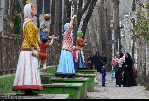 مجسمه‌های فومن برای مرمت برچیده شدند