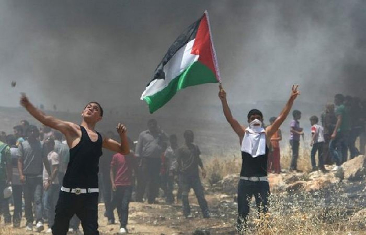 أوساط فلسطينية : تعزيز حالة الاشتباك مع الاحتلال يُمثّل ضرورة وطنية لإنقاذ القضية من التصفية أوساط فلسطينية : تعزيز حالة الاشتباك مع الاحتلال يُمثّل ضرورة وطنية لإنقاذ القضية من التصفية