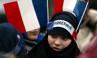 مكرون و اجراي اصلاحات در ساختار فعاليت مسلمانان فرانسه