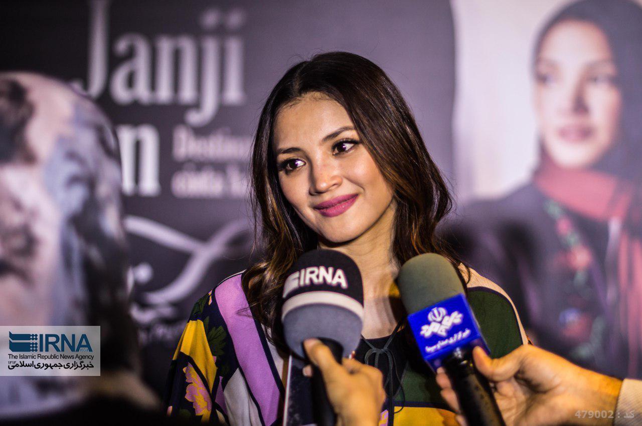 ممثلة ماليزية: زيارتي لايران إزاحت عني الصورة الكاذبة المضللة عن ايران ممثلة ماليزية: زيارتي لايران إزاحت عني الصورة الكاذبة المضللة عن ايران