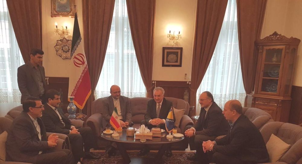 البوسنة ترغب بتطویر العلاقات الاقتصادیة مع ایران البوسنة ترغب بتطویر العلاقات الاقتصادیة مع ایران