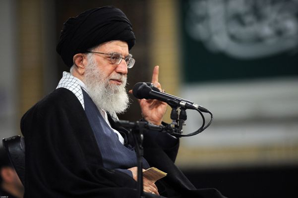 قائد الثورة الإسلامية: نسعي إلي امتلاك أي وسيلة للدفاع عن أنفسنا ولو اعترض العالم كله قائد الثورة الإسلامية: نسعي إلي امتلاك أي وسيلة للدفاع عن أنفسنا ولو اعترض العالم كله