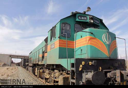 ۲ قطار مسافربری به علت نقص فنی با تاخیر به مشهد رسیدند