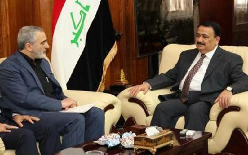 نائب وزير الدفاع الايراني يلتقي وزير الدفاع العراقي في بغداد نائب وزير الدفاع الايراني يلتقي وزير الدفاع العراقي في بغداد