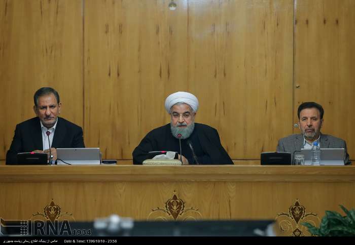 روحاني : نرفض رفضا باتا التصرفات العنيفة والاساءة للشرطة روحاني : نرفض رفضا باتا التصرفات العنيفة والاساءة للشرطة