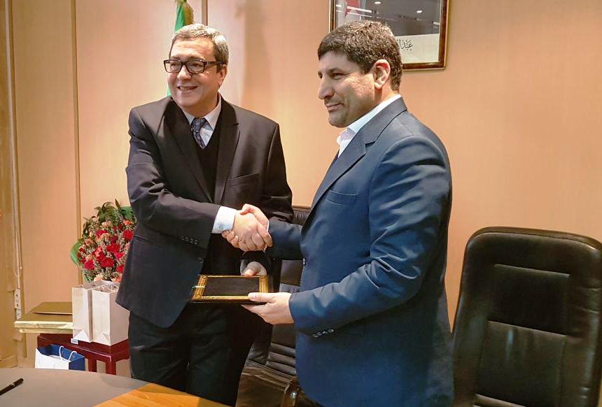 توقیع مذكرة تفاهم بین إرنا و وكالة أنباء الجزائر توقیع مذكرة تفاهم بین إرنا و وكالة أنباء الجزائر