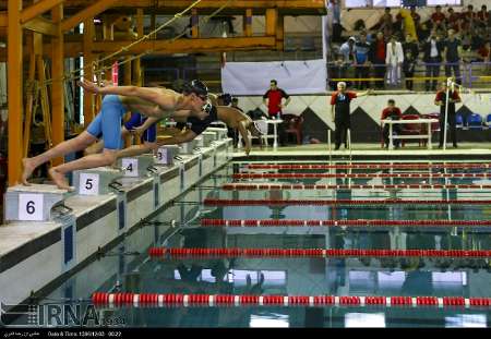 رقابت های شنای قهرمانی كشور در شیراز آغاز شد