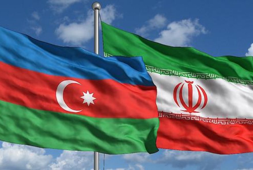 العميد حاتمي ورئيس الوزراء الأذربيجاني يبحثان القضايا الإقليمية العميد حاتمي ورئيس الوزراء الأذربيجاني يبحثان القضايا الإقليمية
