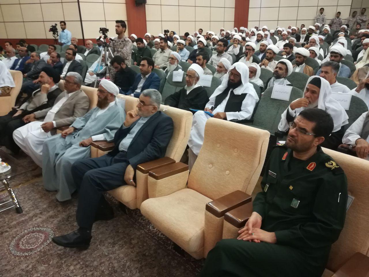رئيس لجنة الأمن القومي : الشيعة والسنة يدافعون عن حدود وأمن البلاد جنبا الي جنب رئيس لجنة الأمن القومي : الشيعة والسنة يدافعون عن حدود وأمن البلاد جنبا الي جنب