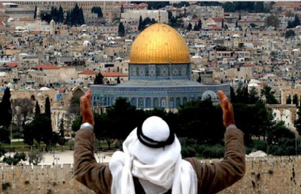 أخطأنا.. وأصاب ترامب.. ورُدود الفِعل الفِلسطينيّة الرسميّة قَبل العَربيّة مَسؤولةٌ عن مُكافأة نَقل السَّفارة المُبكِر إلي القُدس المُحتلّة أخطأنا.. وأصاب ترامب.. ورُدود الفِعل الفِلسطينيّة الرسميّة قَبل العَربيّة مَسؤولةٌ عن مُكافأة نَقل السَّفارة المُبكِر إلي القُدس المُحتلّة
