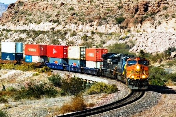ترانزيت مليون و 89 الف طن من البضائع عن طريق حدود سرخس ترانزيت مليون و 89 الف طن من البضائع عن طريق حدود سرخس