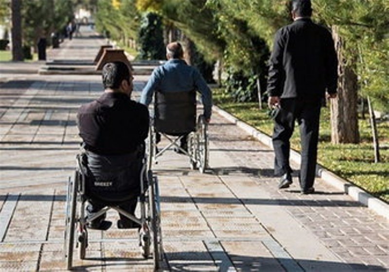 سالانه100 هزار نفر در اثر تصادف در كشور دچار معلوليت مي شوند سالانه100 هزار نفر در اثر تصادف در كشور دچار معلوليت مي شوند