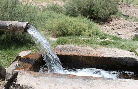 آب از چاه هاي دشت ميناب به بندرعباس منتقل نمي شود