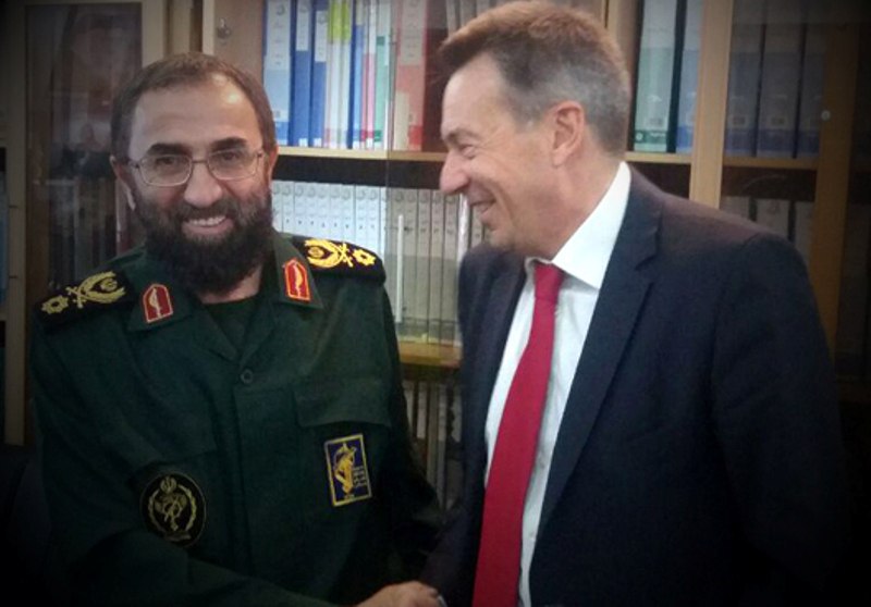 Iran fordert Pentagon nachdrücklich auf, Daten über menschliche Verluste im Zusammenhang mit dem Iran-Irak-Krieg freizugeben Iran fordert Pentagon nachdrücklich auf, Daten über menschliche Verluste im Zusammenhang mit dem Iran-Irak-Krieg freizugeben