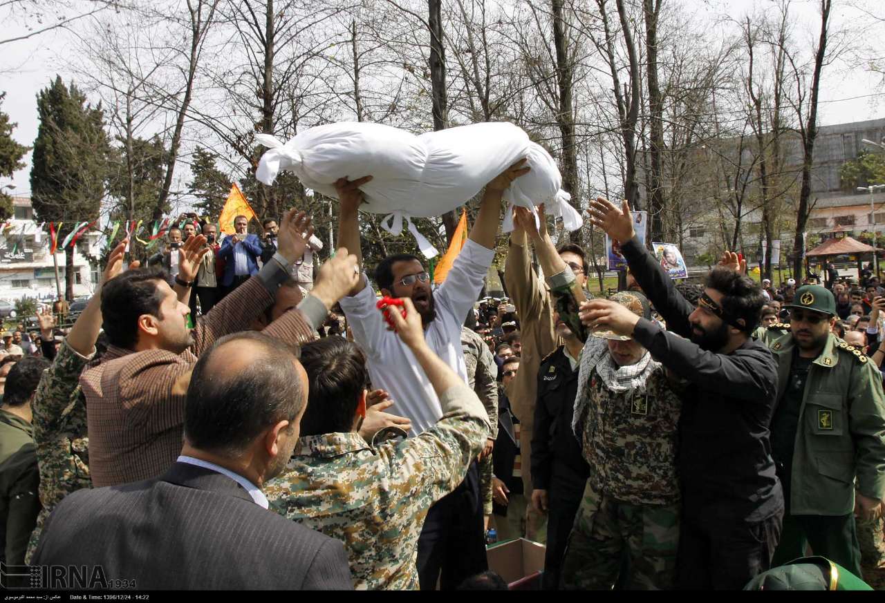 مراسم تشییع و خاکسپاری شهدای گمنام نوشهر با حضور پرشکوه مردم