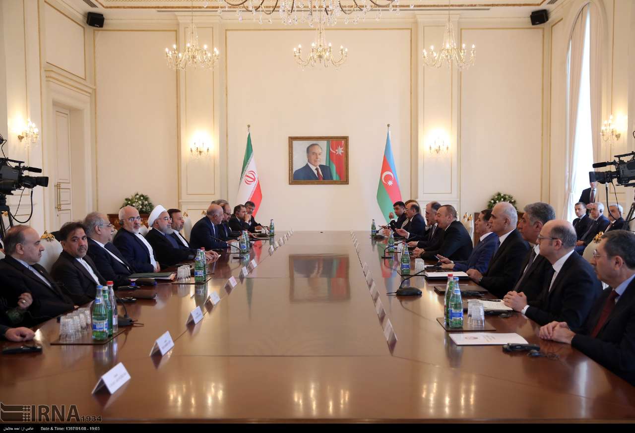 علی اف: باكو در مسائل بین المللی در كنار ایران است علی اف: باكو در مسائل بین المللی در كنار ایران است