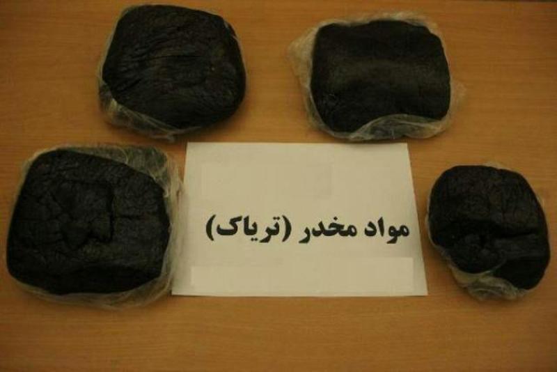 19 كیلوگرم تریاك در خودروی سواری كشف شد 19 كیلوگرم تریاك در خودروی سواری كشف شد
