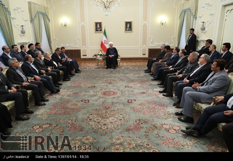El presidente de Irán insiste en impulsar constructivas interacciones con los países vecinos y el resto del mundo