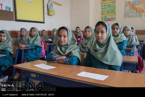 Viceministro de Educación: Más de 293.000 alumnos afganos estudian en Irán