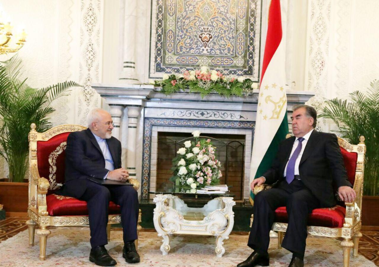 Zarif rencontre le président tadjik Zarif rencontre le président tadjik