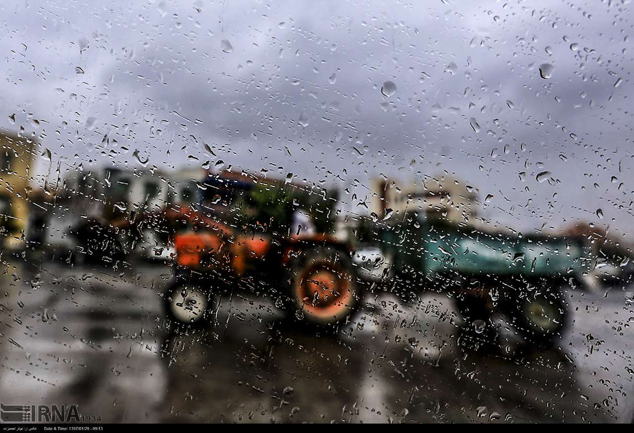 بارش های رگباری در کرمان و آبگرفتگی معابر