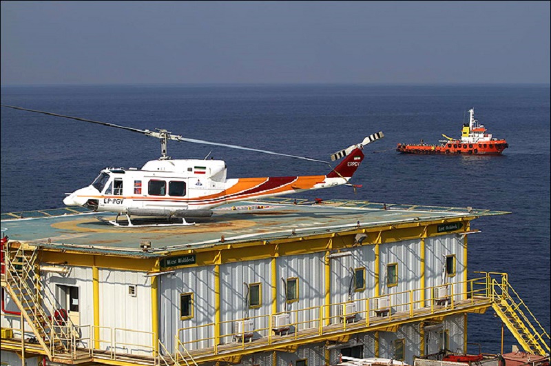 Un hélicoptère iranien s'est écrasé dans le golfe Persique Un hélicoptère iranien s'est écrasé dans le golfe Persique